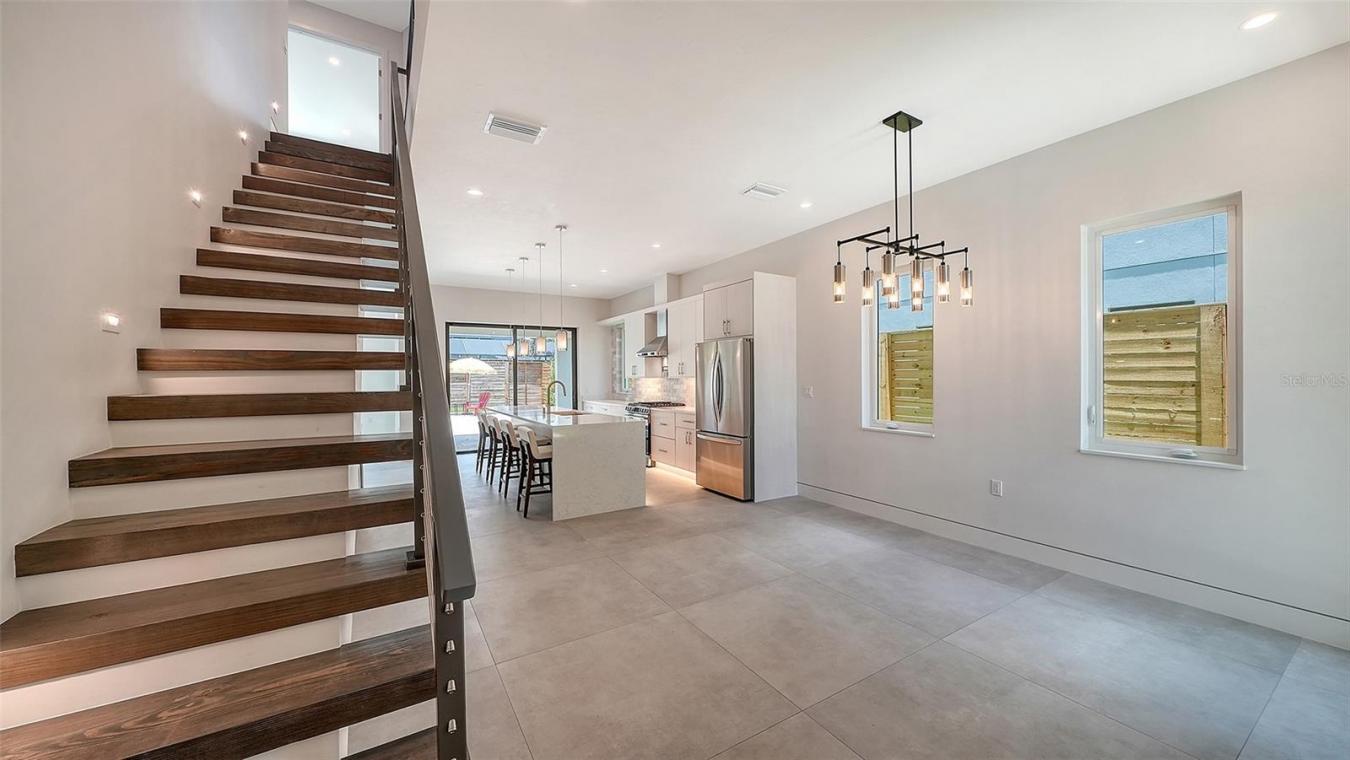 Sarasota, Sarasota, 34231, United States, 4 Bedrooms Bedrooms, ,3 BathroomsBathrooms,Residential,For Sale,2049727