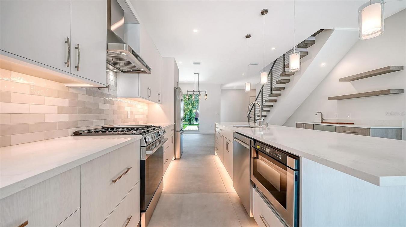 Sarasota, Sarasota, 34231, United States, 4 Bedrooms Bedrooms, ,3 BathroomsBathrooms,Residential,For Sale,2049727