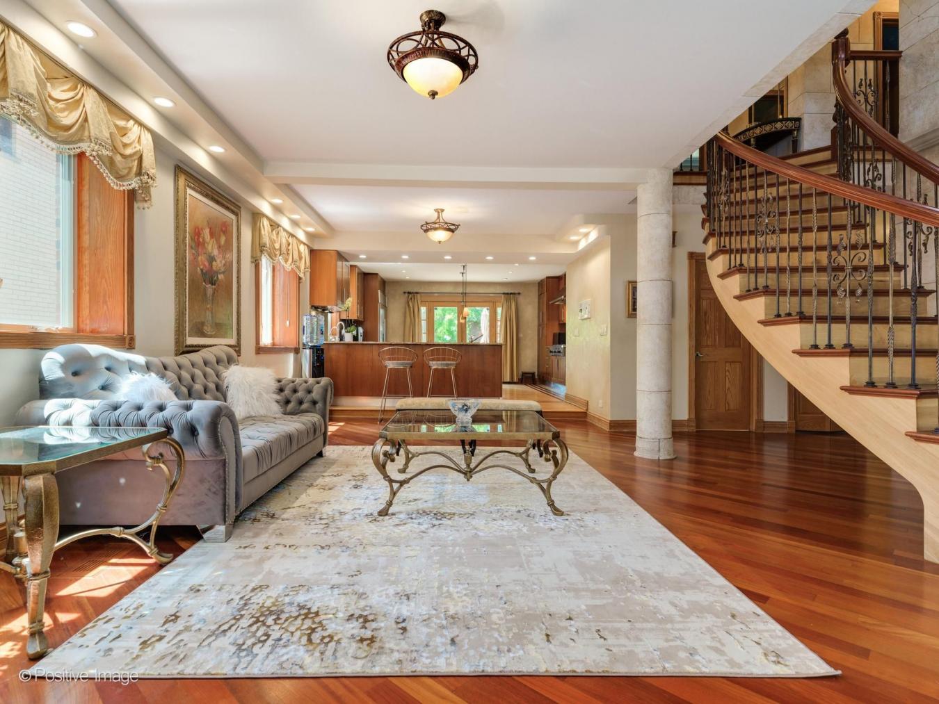 Lincolnwood, Illinois, 60712, United States, 7 Bedrooms Bedrooms, ,4 BathroomsBathrooms,Residential,For Sale,2049724
