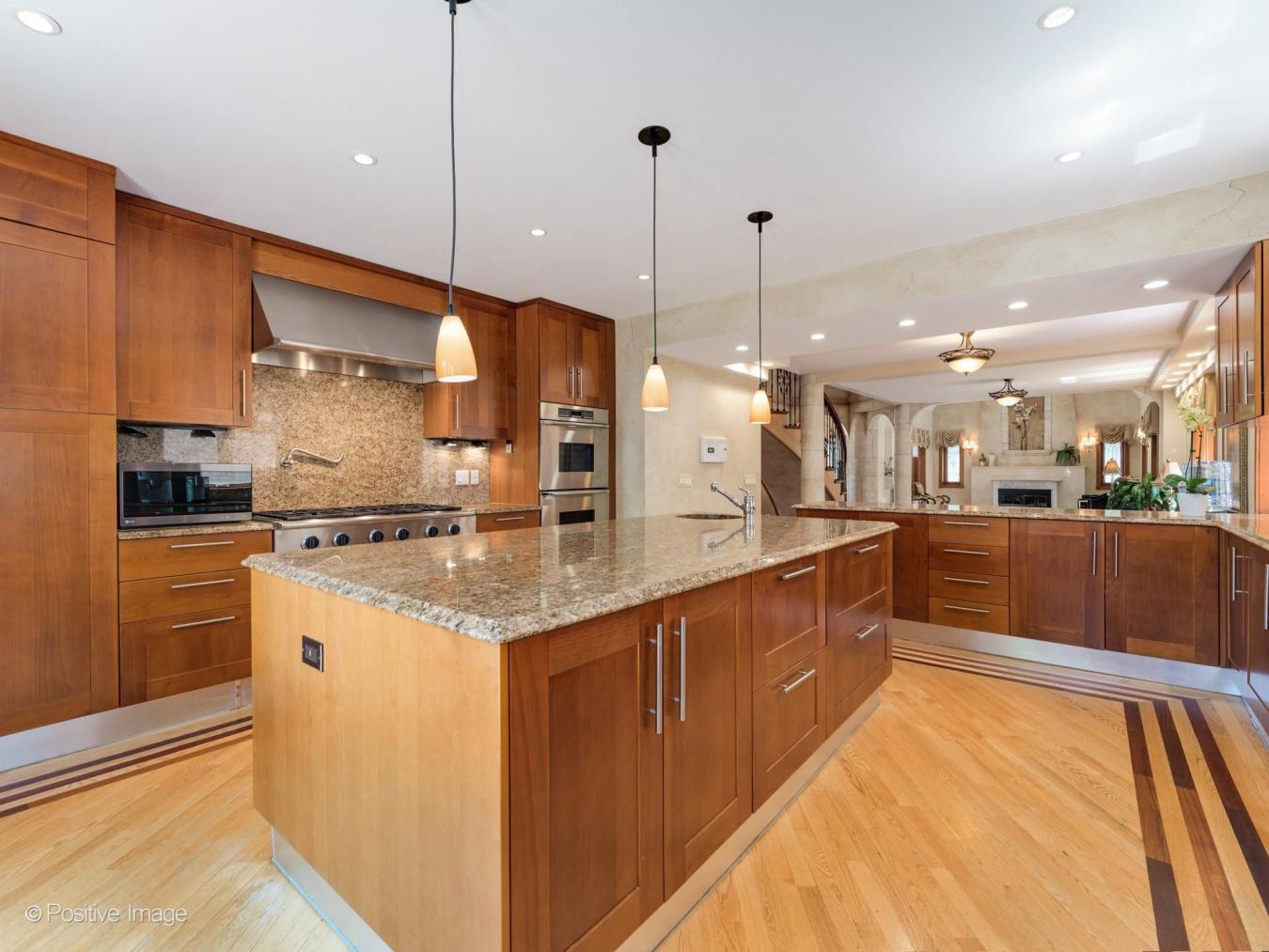 Lincolnwood, Illinois, 60712, United States, 7 Bedrooms Bedrooms, ,4 BathroomsBathrooms,Residential,For Sale,2049724