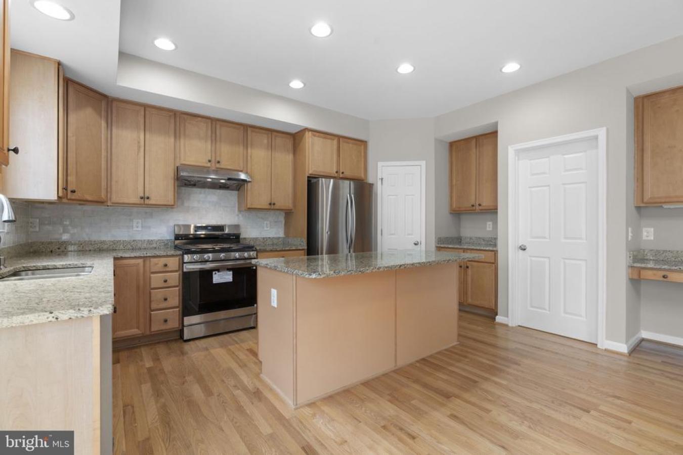 Ellicott City, HOWARD-MD, 21042, United States, 5 Bedrooms Bedrooms, ,4 BathroomsBathrooms,Residential,For Sale,2049722