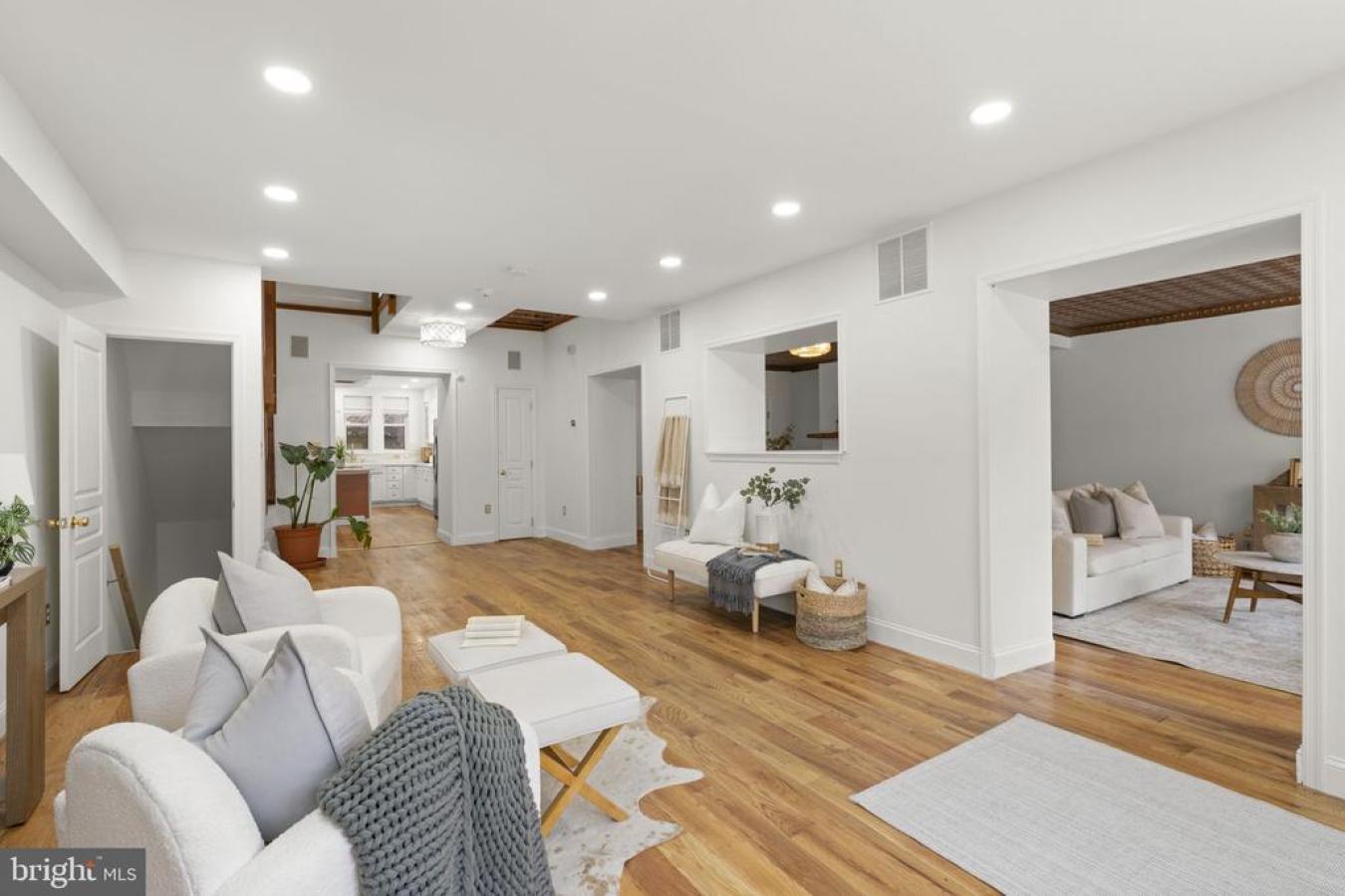 BALTIMORE, BALTIMORE CITY-MD, 21231, United States, 5 Bedrooms Bedrooms, ,4 BathroomsBathrooms,Residential,For Sale,2049723