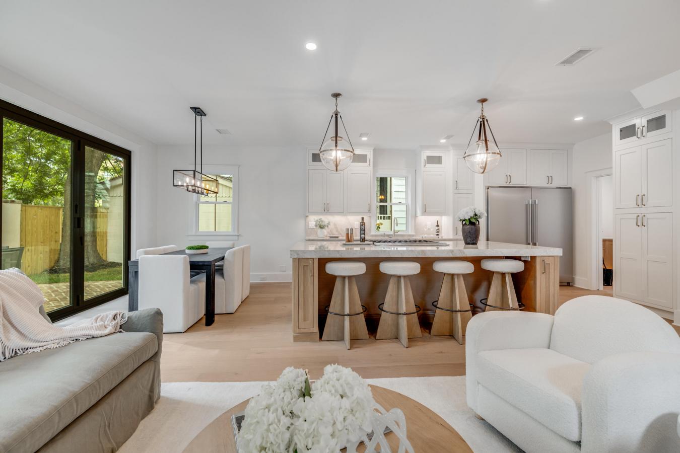 Charleston, Charleston, 29403, United States, ,Residential,For Sale,2049721