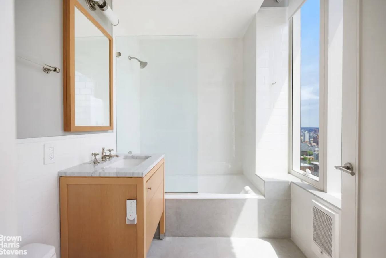 New York, New York, 10025, United States, 6 Bedrooms Bedrooms, ,6 BathroomsBathrooms,Residential,For Sale,2049718