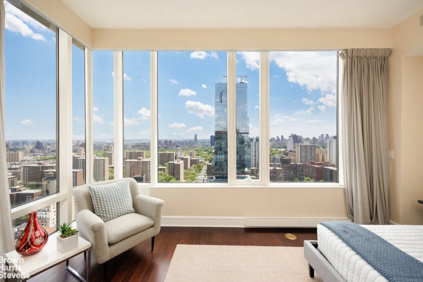 New York, New York, 10025, United States, 6 Bedrooms Bedrooms, ,6 BathroomsBathrooms,Residential,For Sale,2049718