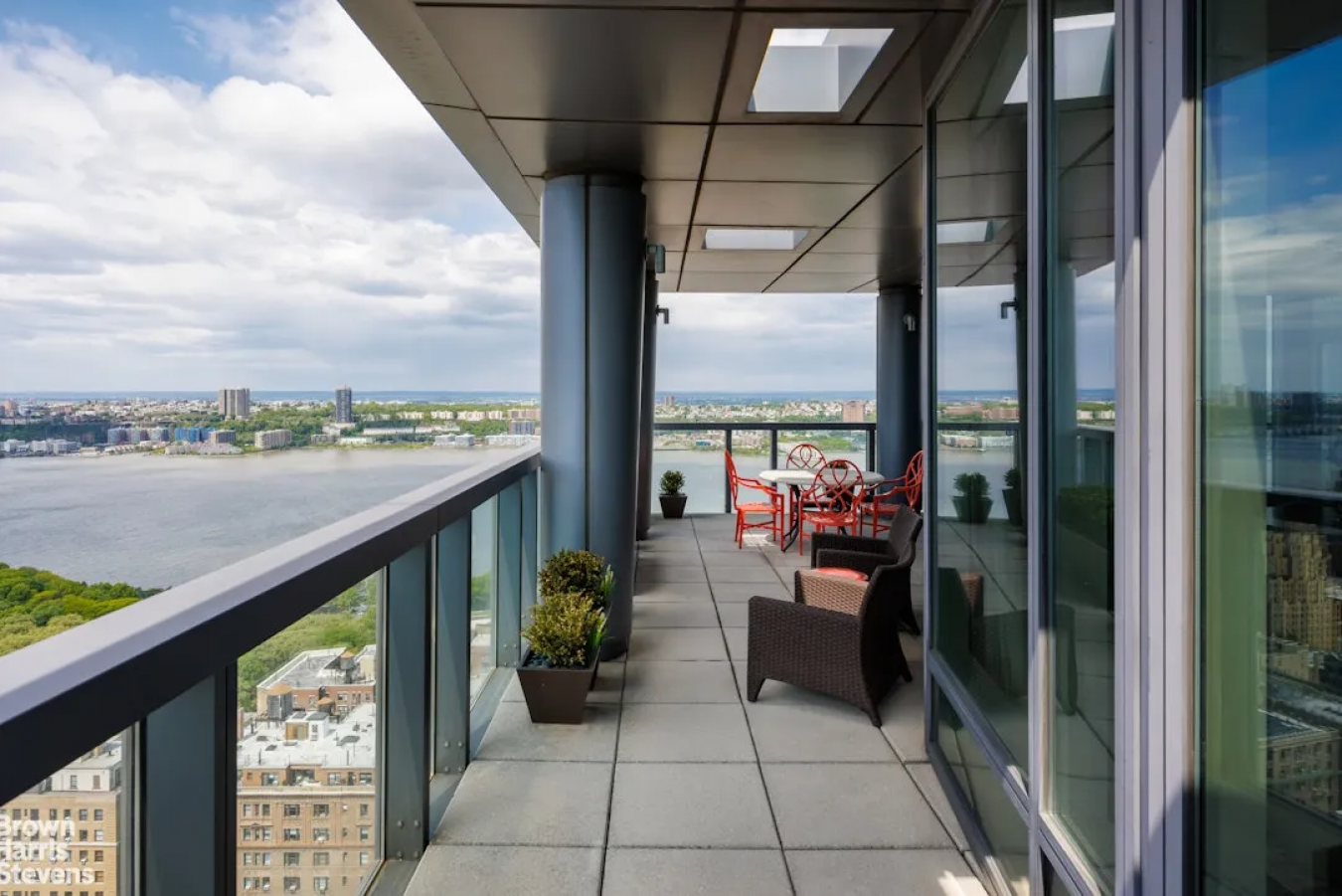 New York, New York, 10025, United States, 6 Bedrooms Bedrooms, ,6 BathroomsBathrooms,Residential,For Sale,2049718