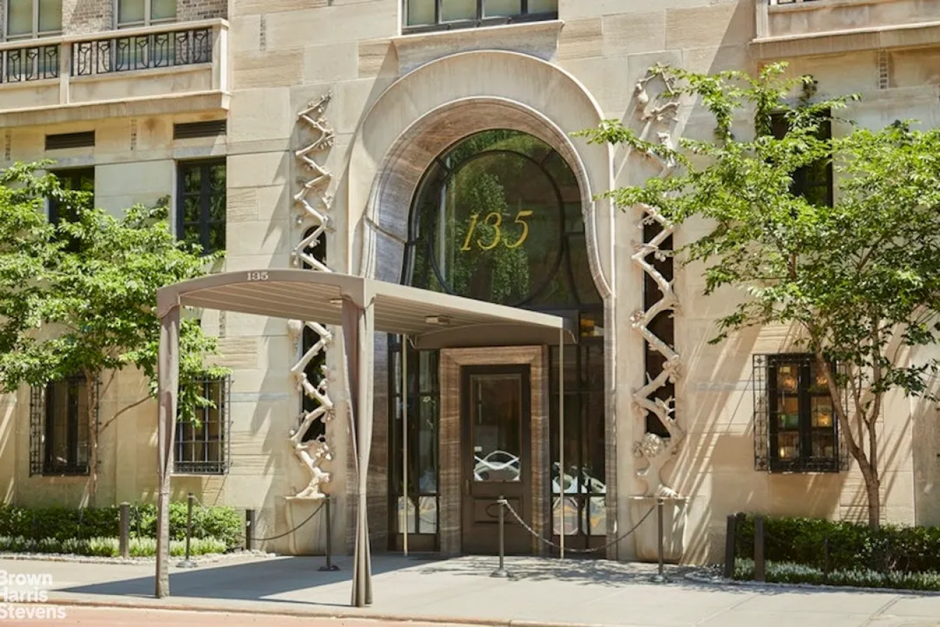 New York, New York, 10075, United States, 4 Bedrooms Bedrooms, ,4 BathroomsBathrooms,Residential,For Sale,2049719