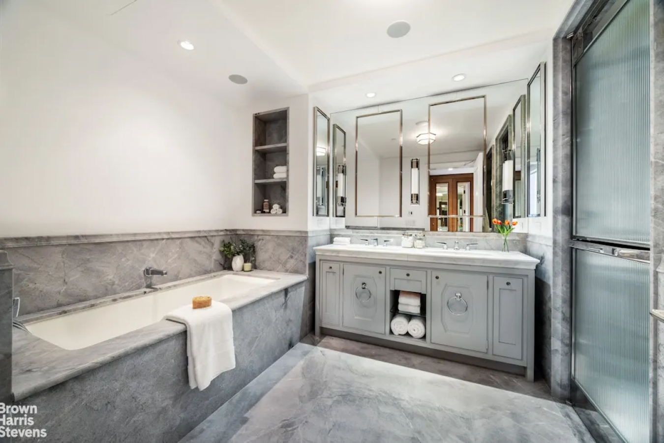 New York, New York, 10075, United States, 4 Bedrooms Bedrooms, ,4 BathroomsBathrooms,Residential,For Sale,2049719