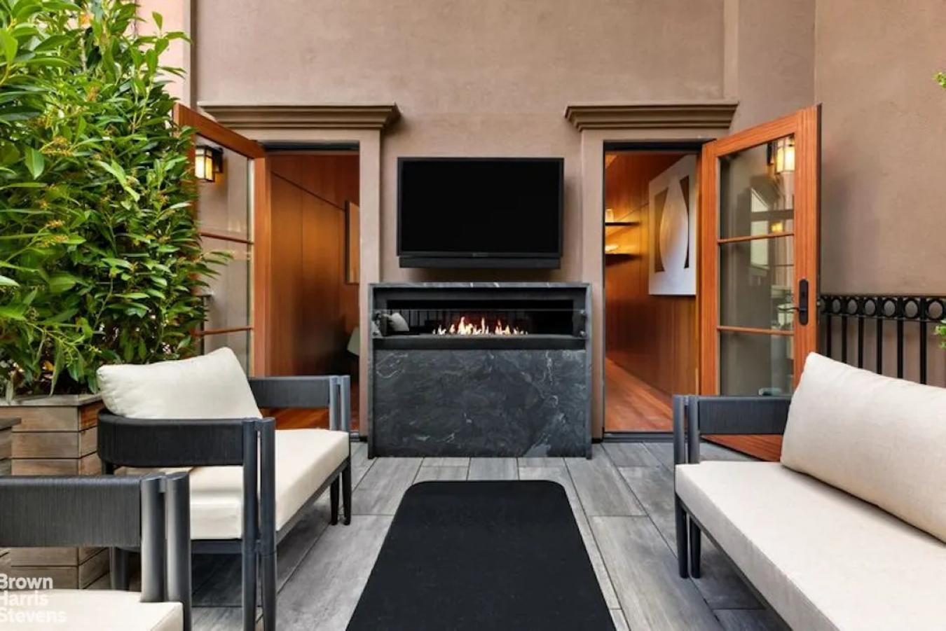 New York, New York, 10028, United States, 4 Bedrooms Bedrooms, ,5 BathroomsBathrooms,Residential,For Sale,2049716