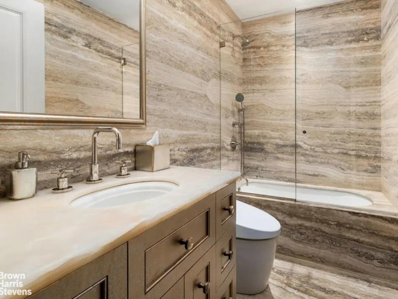 New York, New York, 10028, United States, 4 Bedrooms Bedrooms, ,5 BathroomsBathrooms,Residential,For Sale,2049716