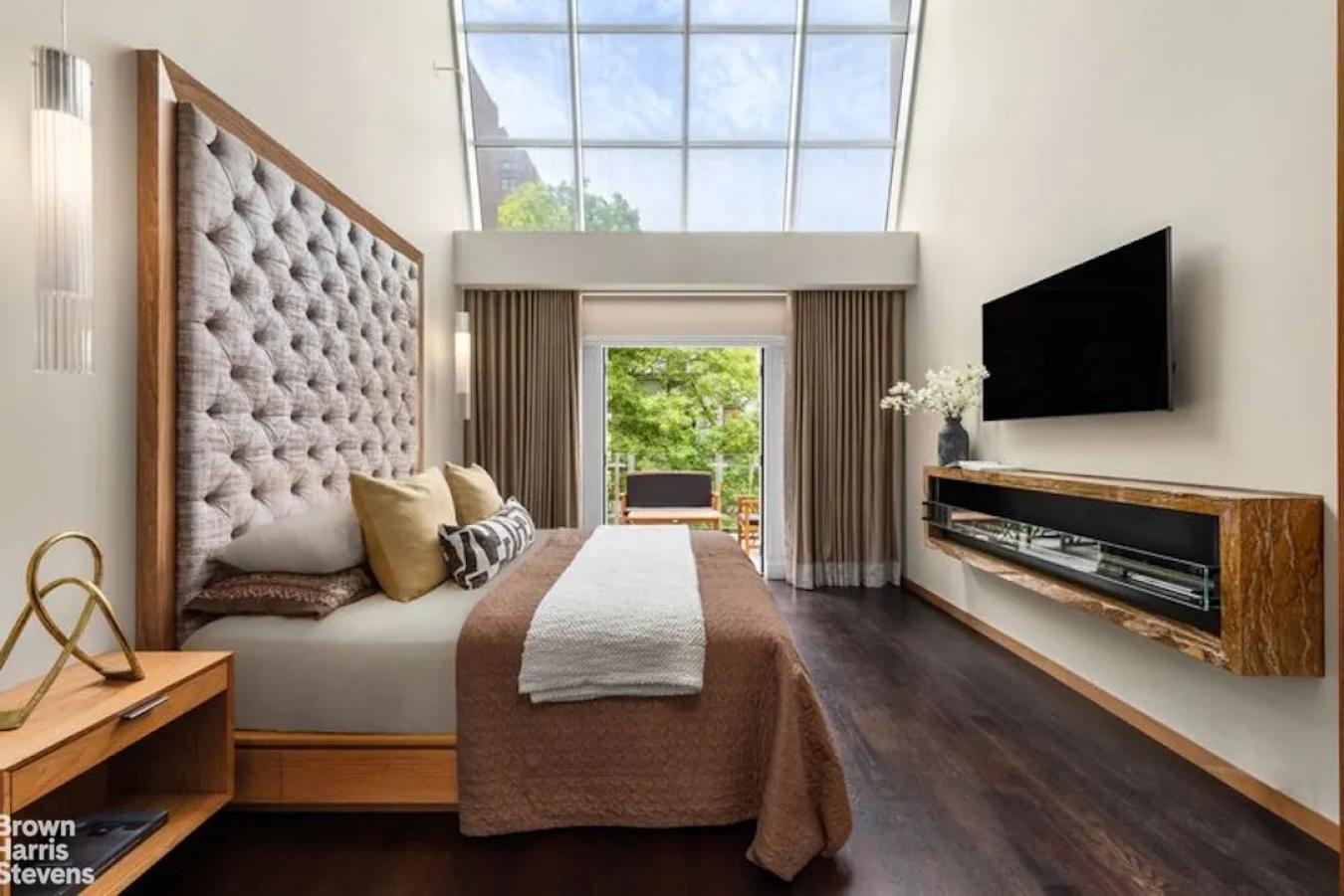 New York, New York, 10028, United States, 4 Bedrooms Bedrooms, ,5 BathroomsBathrooms,Residential,For Sale,2049716