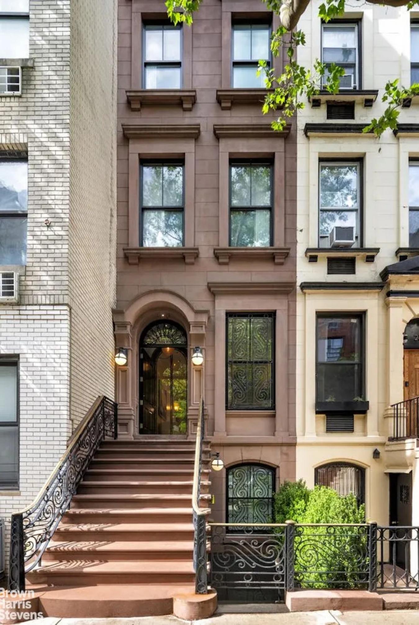 New York, New York, 10028, United States, 4 Bedrooms Bedrooms, ,5 BathroomsBathrooms,Residential,For Sale,2049716