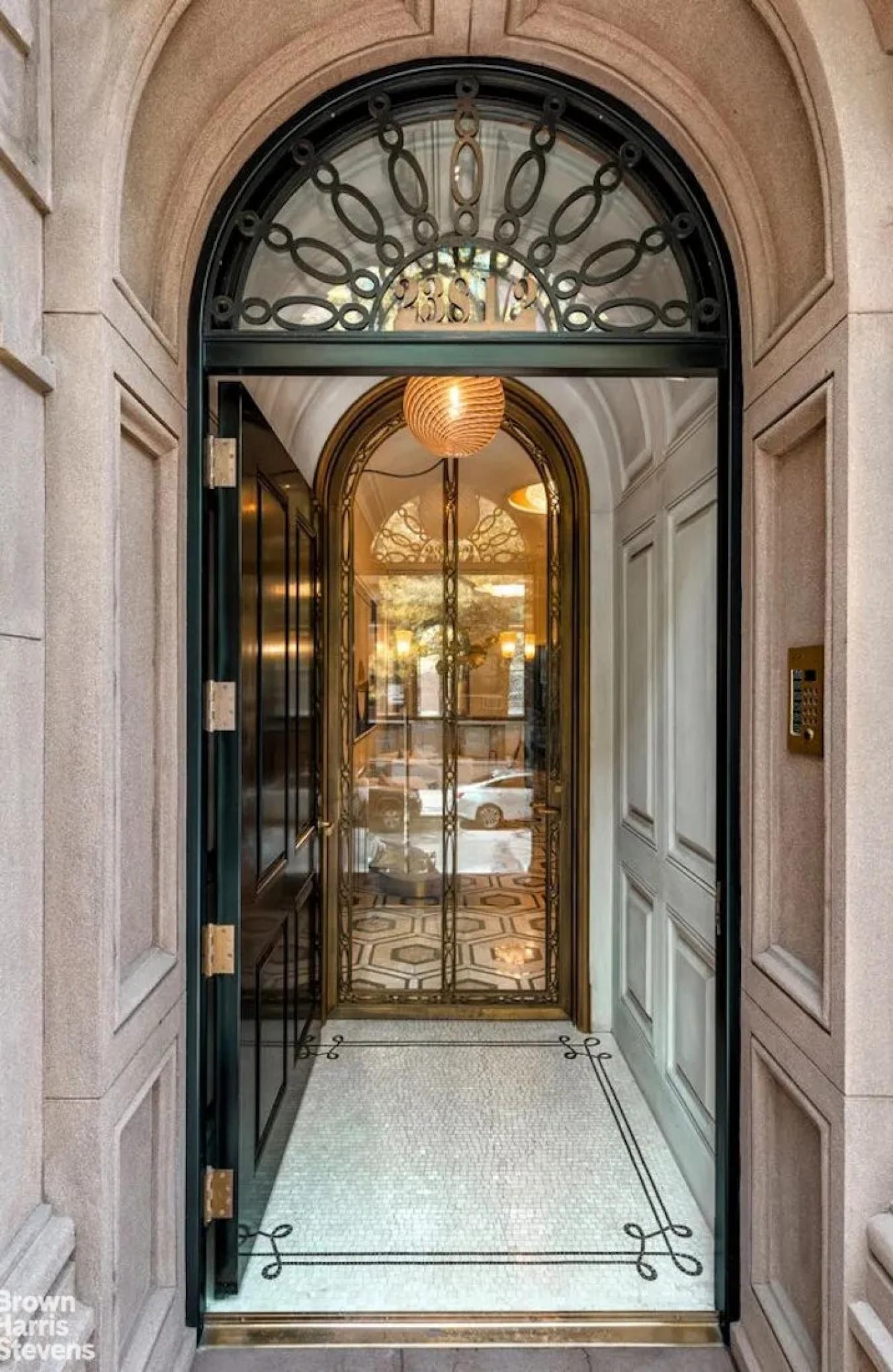 New York, New York, 10028, United States, 4 Bedrooms Bedrooms, ,5 BathroomsBathrooms,Residential,For Sale,2049716