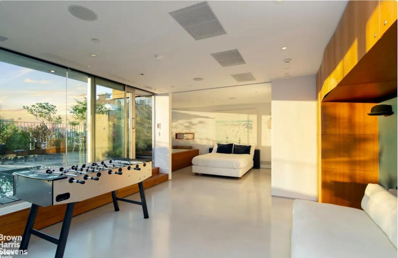 Soho, New York, 10012, United States, 4 Bedrooms Bedrooms, ,3 BathroomsBathrooms,Residential,For Sale,2049712