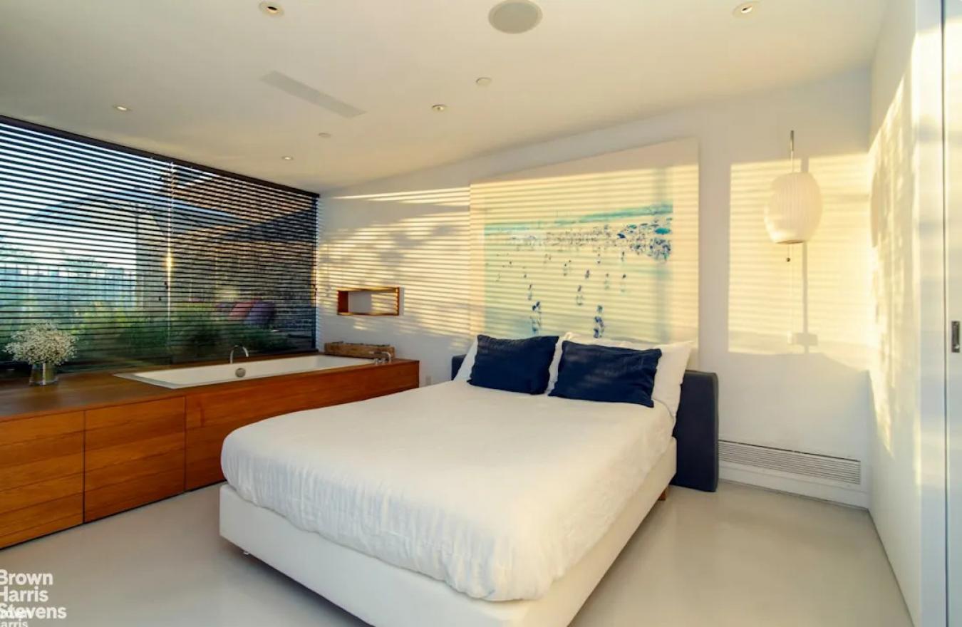 Soho, New York, 10012, United States, 4 Bedrooms Bedrooms, ,3 BathroomsBathrooms,Residential,For Sale,2049712