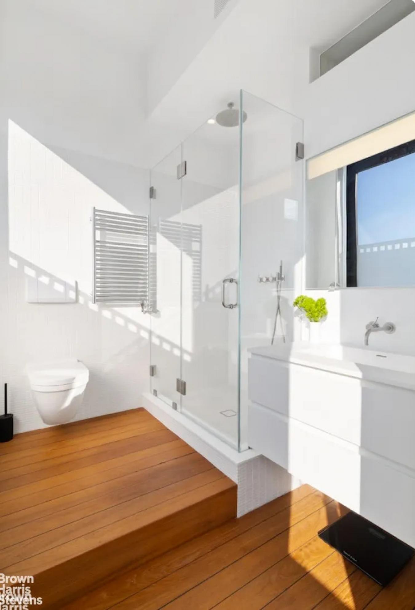 Soho, New York, 10012, United States, 4 Bedrooms Bedrooms, ,3 BathroomsBathrooms,Residential,For Sale,2049712