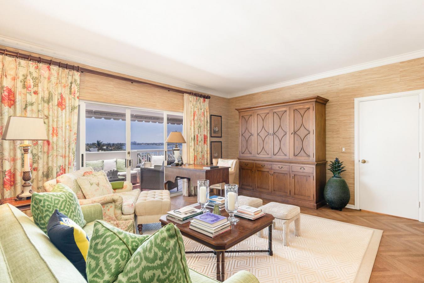 Palm Beach, Florida, 33480, United States, 3 Bedrooms Bedrooms, ,3 BathroomsBathrooms,Residential,For Sale,2049711