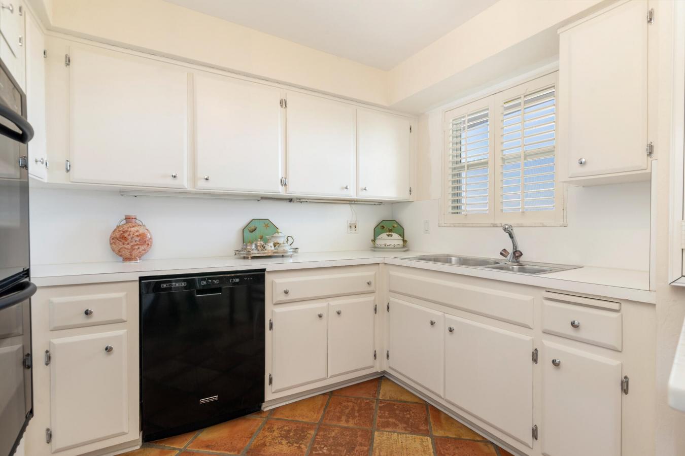 Palm Beach, Florida, 33480, United States, 3 Bedrooms Bedrooms, ,3 BathroomsBathrooms,Residential,For Sale,2049711