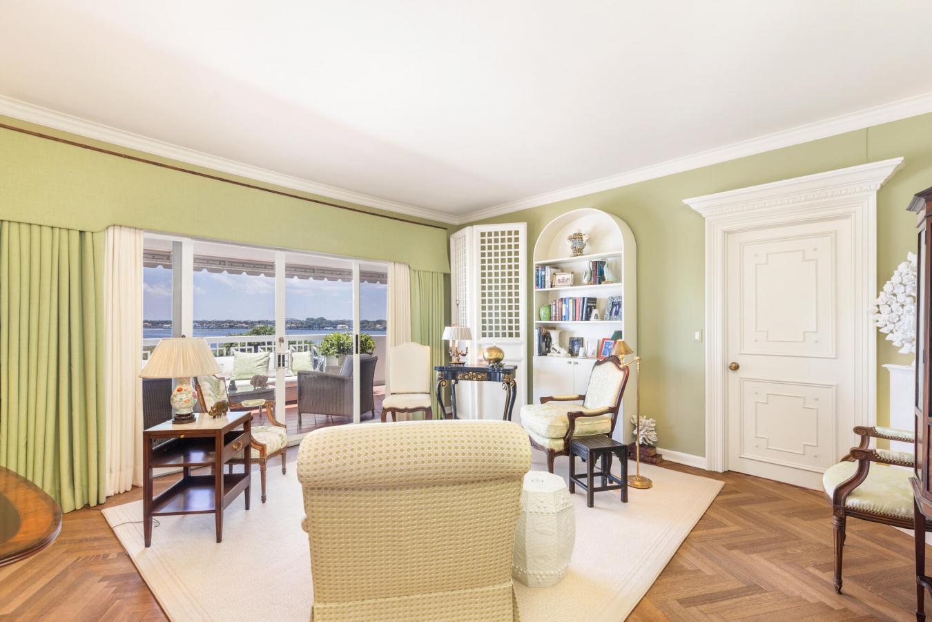 Palm Beach, Florida, 33480, United States, 3 Bedrooms Bedrooms, ,3 BathroomsBathrooms,Residential,For Sale,2049711