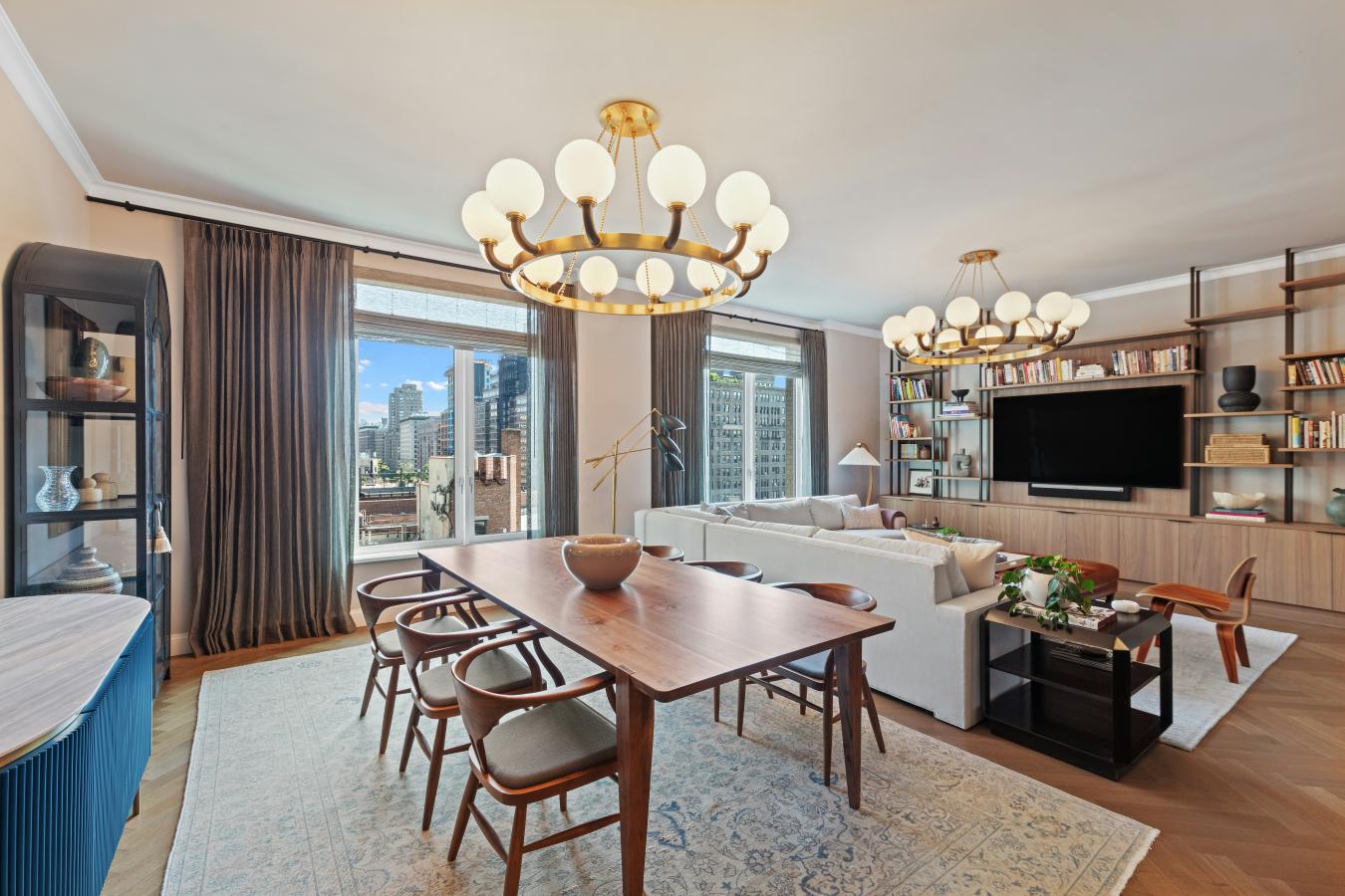 New York, New York, 10024, United States, 4 Bedrooms Bedrooms, ,3 BathroomsBathrooms,Residential,For Sale,2049708