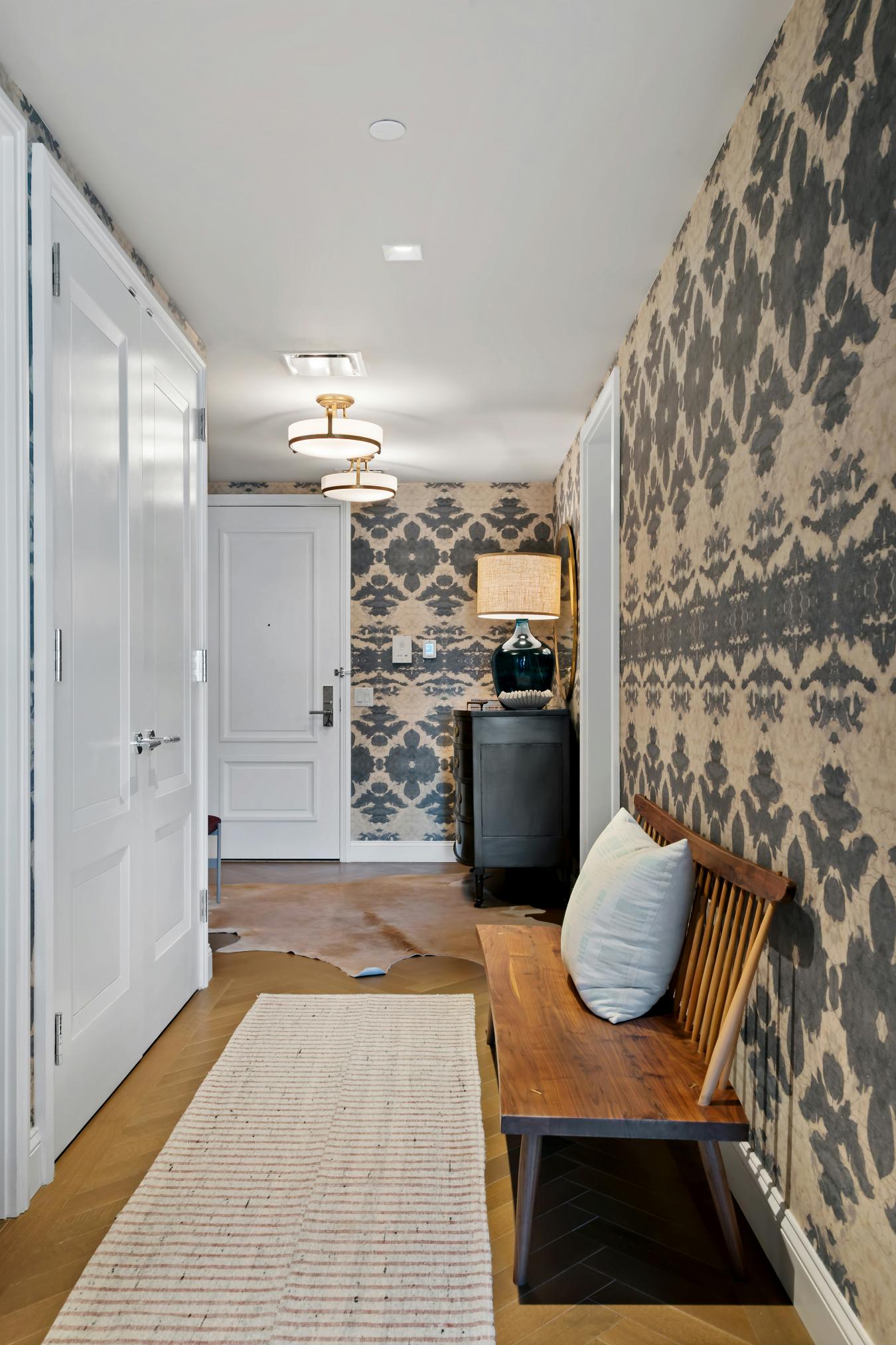 New York, New York, 10024, United States, 4 Bedrooms Bedrooms, ,3 BathroomsBathrooms,Residential,For Sale,2049708