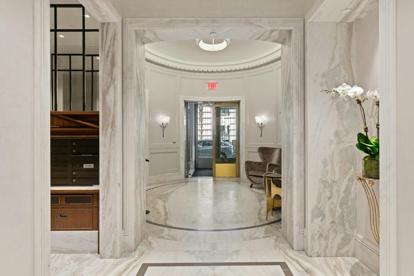 New York, New York, 10024, United States, 4 Bedrooms Bedrooms, ,3 BathroomsBathrooms,Residential,For Sale,2049708