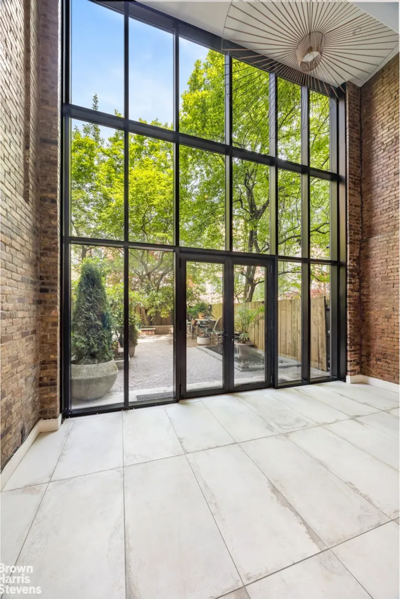New York, New York, 10025, United States, 5 Bedrooms Bedrooms, ,4 BathroomsBathrooms,Residential,For Sale,2049706