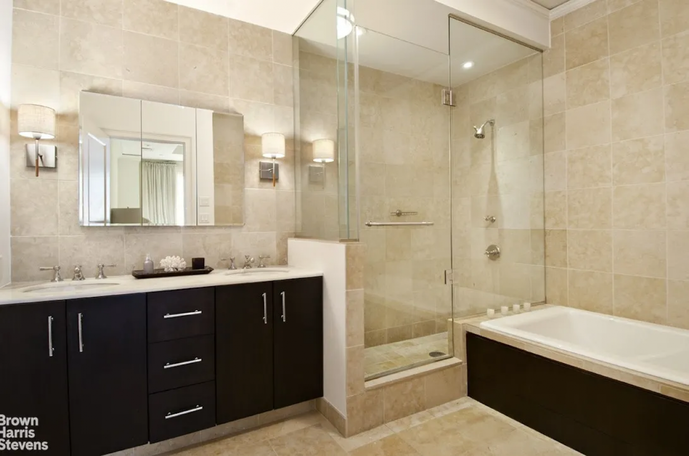 Gramercy Park, New York, 10038, United States, 3 Bedrooms Bedrooms, ,3 BathroomsBathrooms,Residential,For Sale,2049705