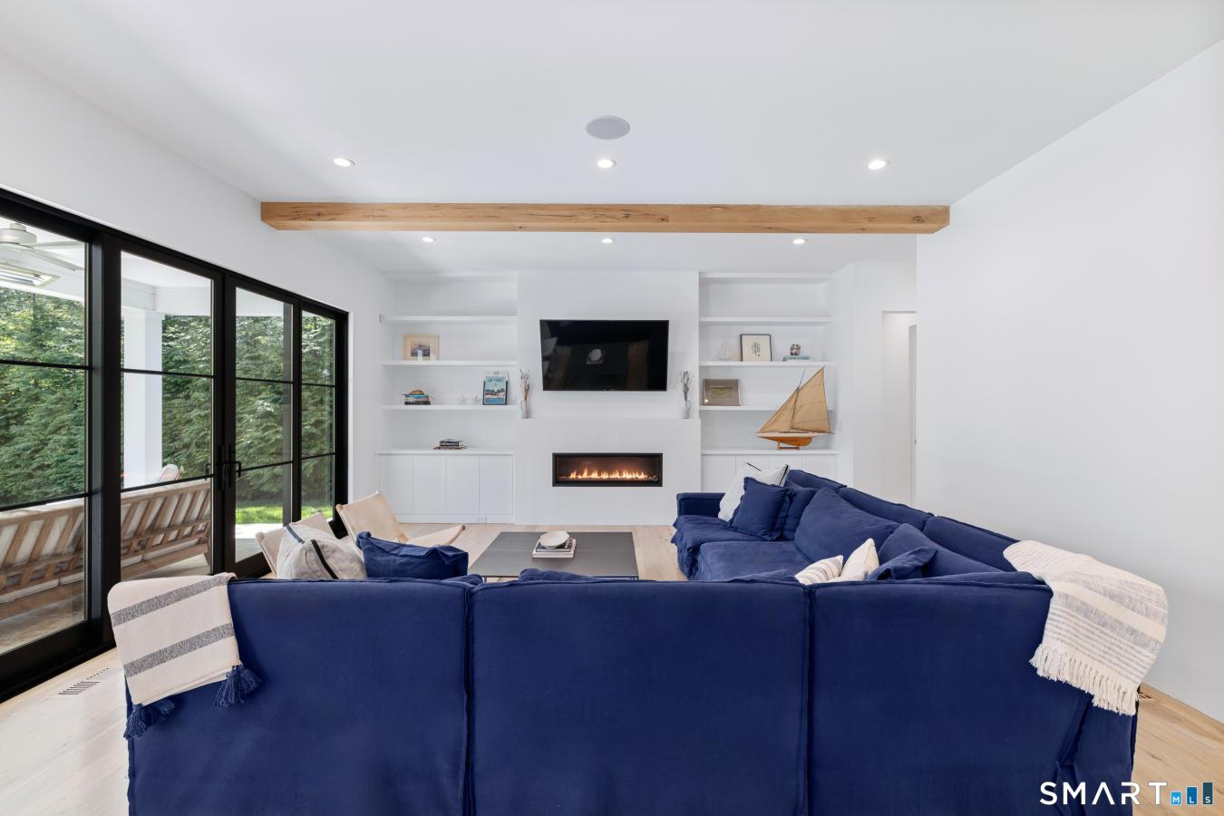 Darien, Connecticut, 06820, United States, 5 Bedrooms Bedrooms, ,4 BathroomsBathrooms,Residential,For Sale,2049704