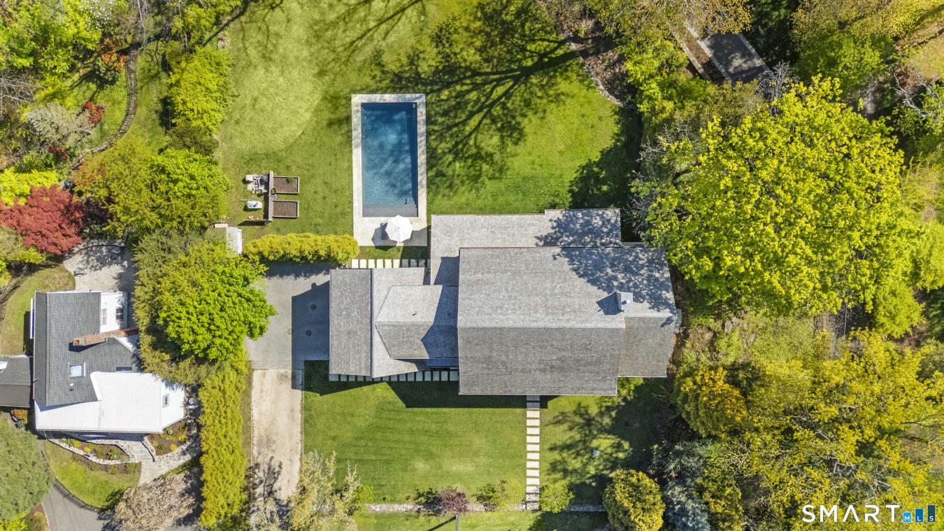 Darien, Connecticut, 06820, United States, 5 Bedrooms Bedrooms, ,4 BathroomsBathrooms,Residential,For Sale,2049704