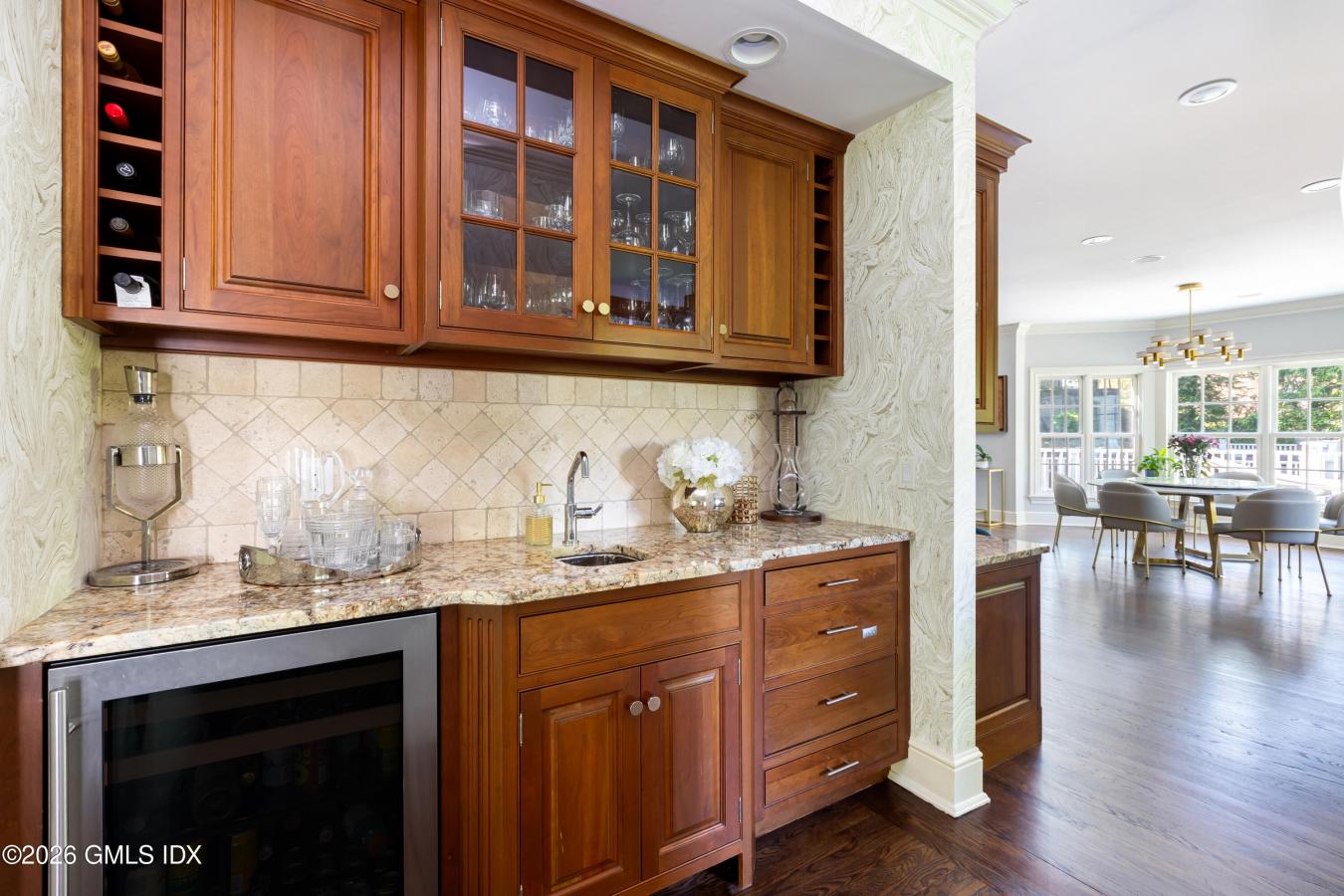 Greenwich, Connecticut, 06831, United States, 5 Bedrooms Bedrooms, ,7 BathroomsBathrooms,Residential,For Sale,2049902