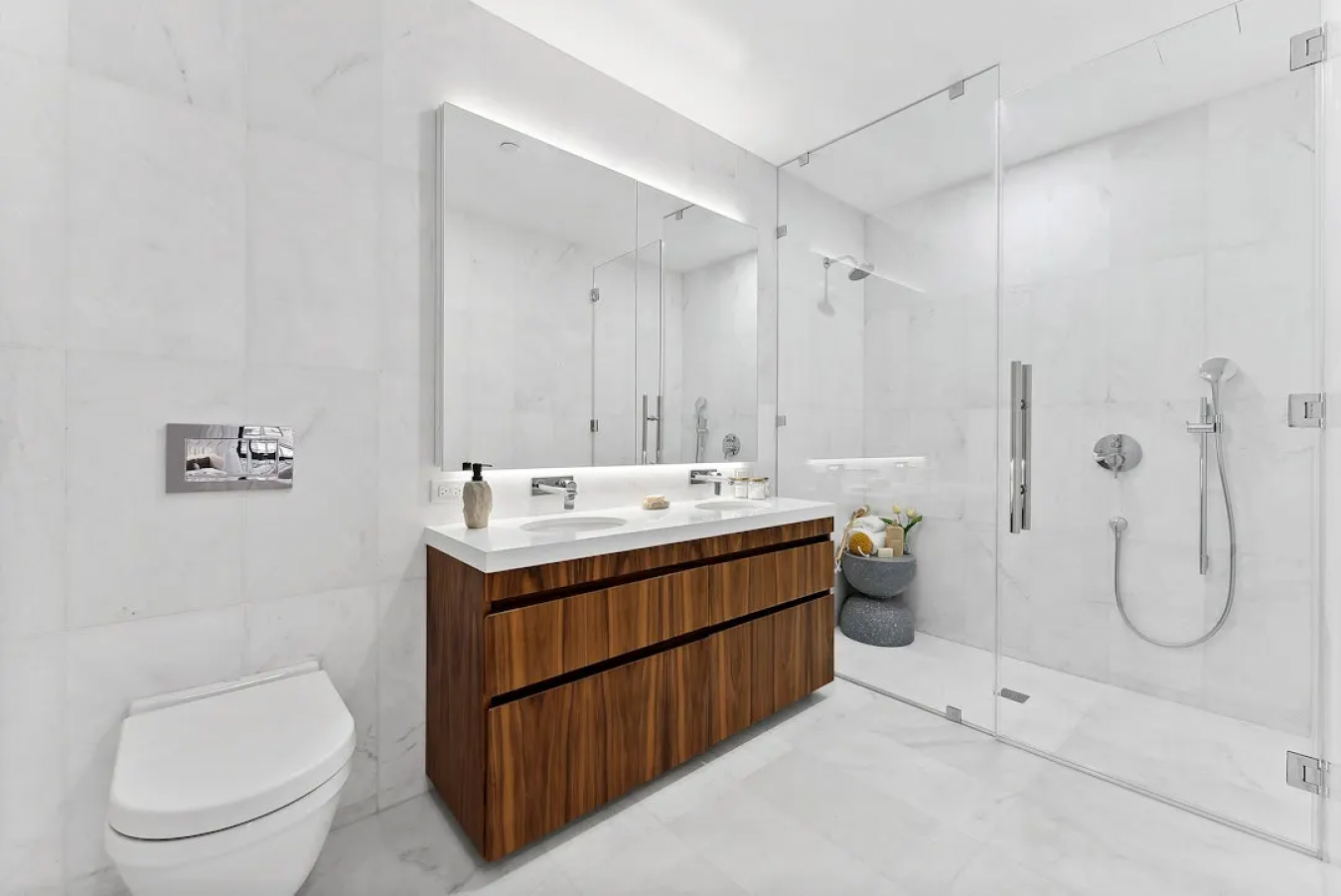New York, New York, 10022, United States, 3 Bedrooms Bedrooms, ,2 BathroomsBathrooms,Residential,For Sale,2049702