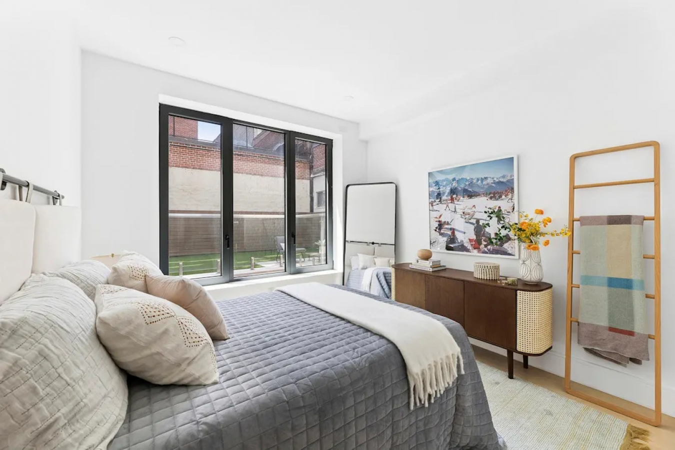 New York, New York, 10022, United States, 3 Bedrooms Bedrooms, ,2 BathroomsBathrooms,Residential,For Sale,2049702