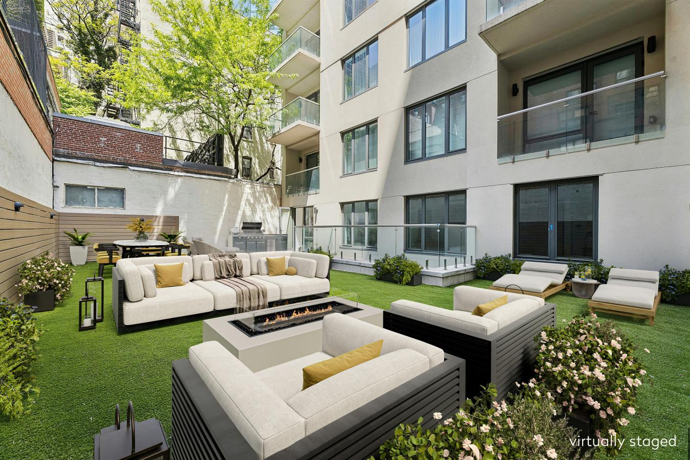 IMMEDIATE OCCUPANCY The Maisonette at Minuet is an exceptionally rare – image 1