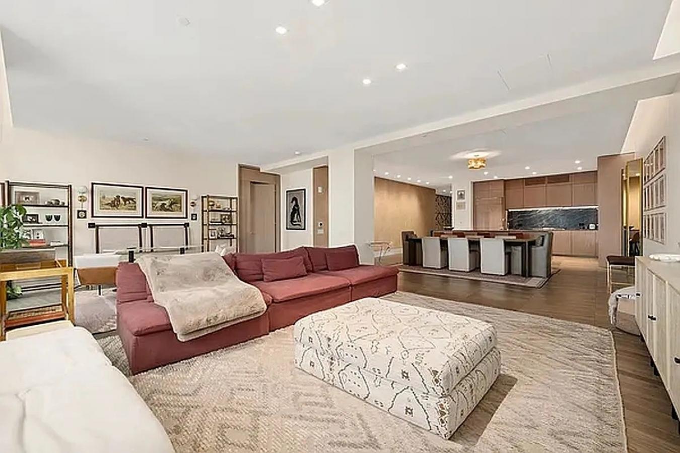 Tribeca, New York, 10007, United States, 3 Bedrooms Bedrooms, ,3 BathroomsBathrooms,Residential,For Sale,2049701