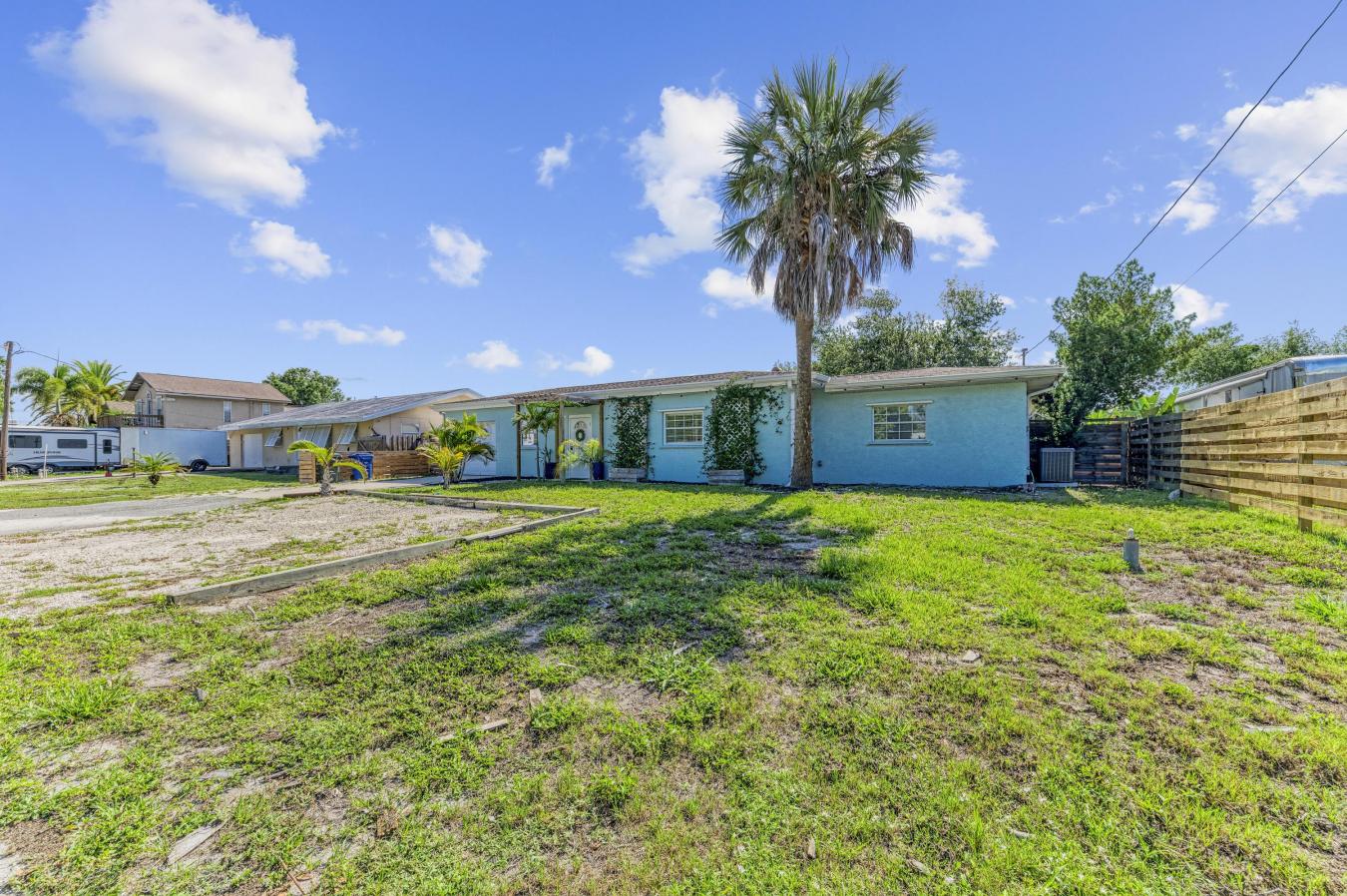Nokomis, Florida, 34275, United States, 3 Bedrooms Bedrooms, ,1 BathroomBathrooms,Residential,For Sale,2049692