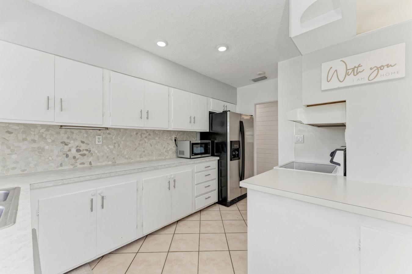 Nokomis, Florida, 34275, United States, 3 Bedrooms Bedrooms, ,1 BathroomBathrooms,Residential,For Sale,2049692