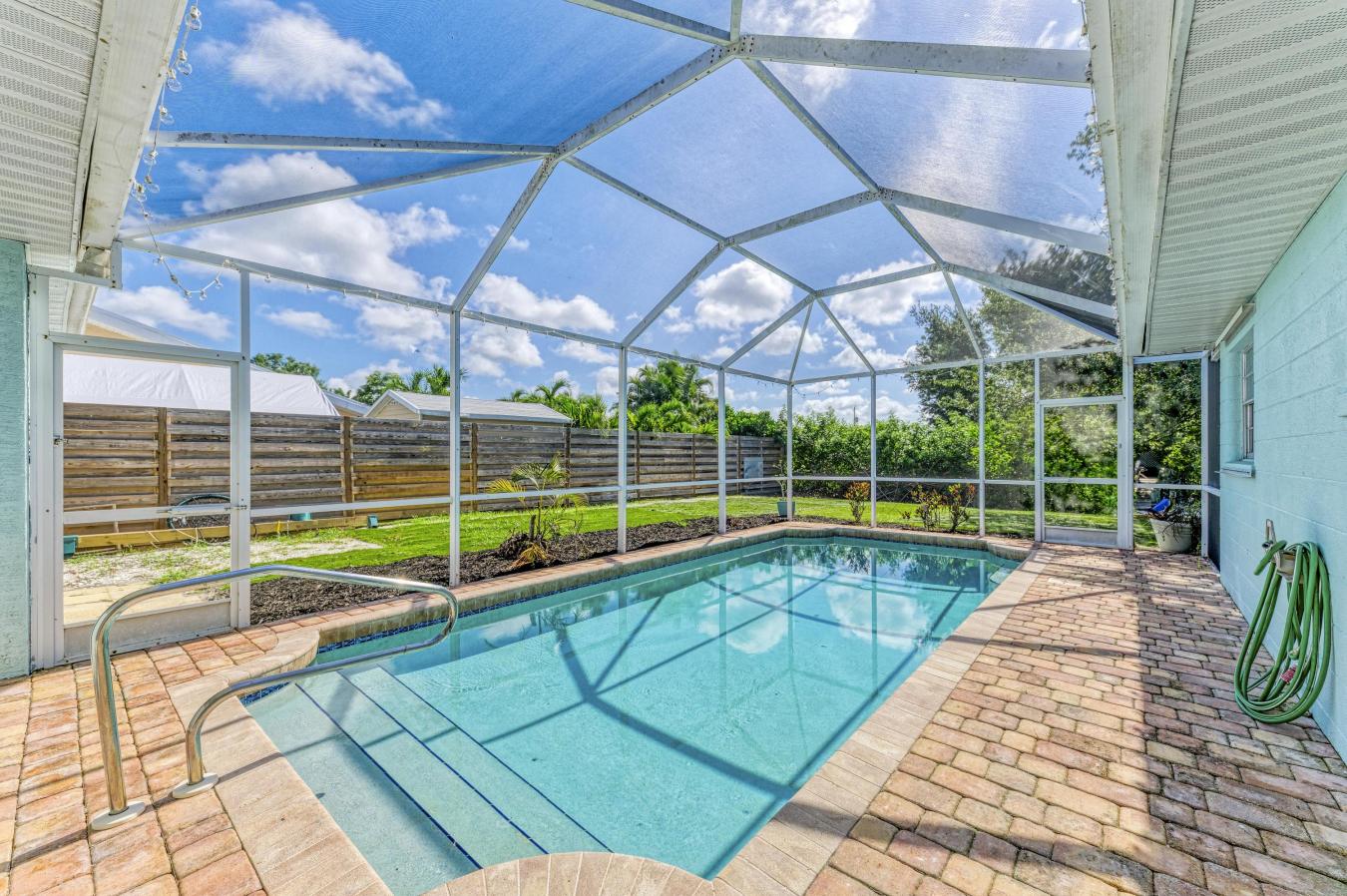 Nokomis, Florida, 34275, United States, 3 Bedrooms Bedrooms, ,1 BathroomBathrooms,Residential,For Sale,2049692