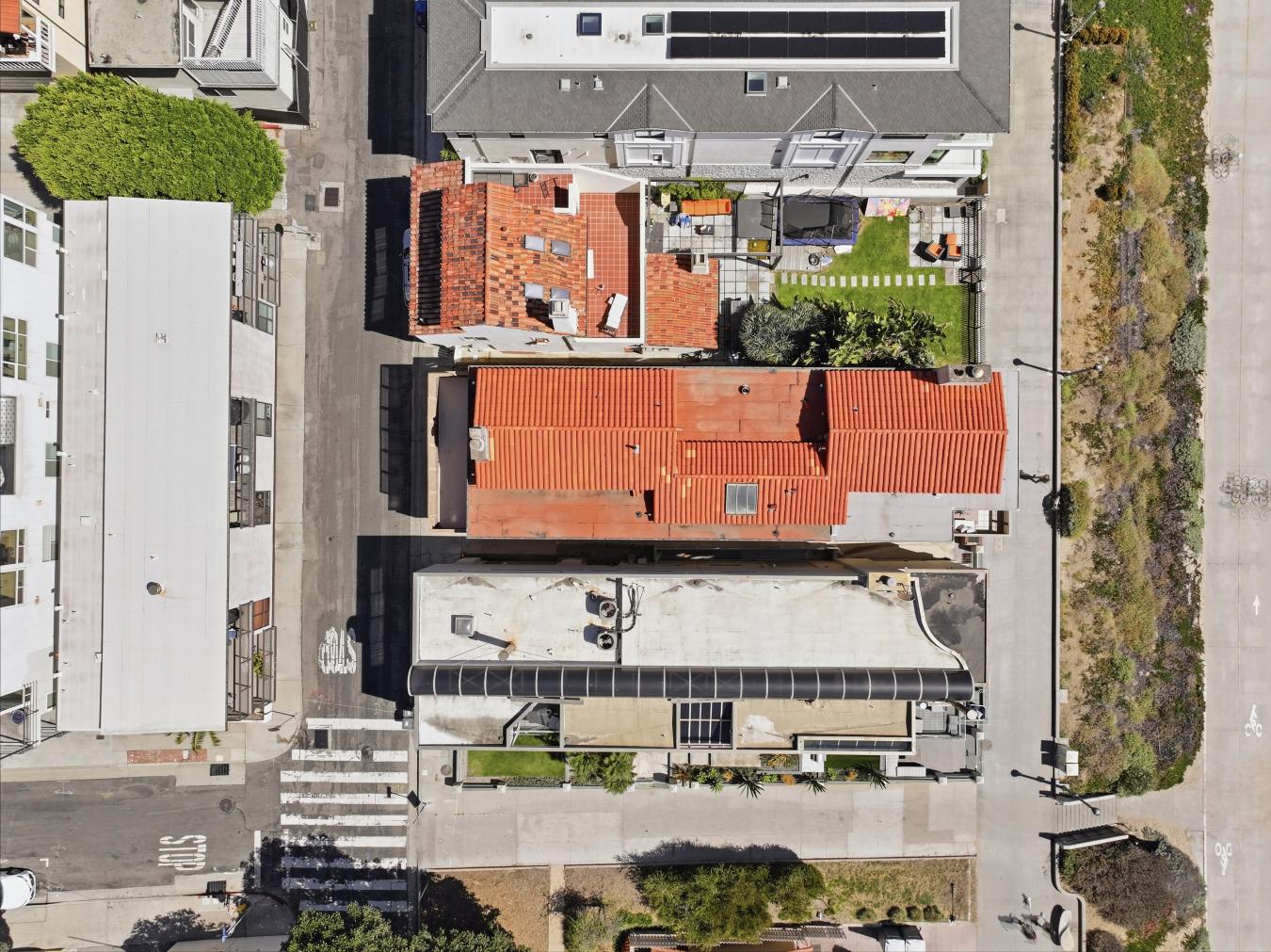 Manhattan Beach, California, 90266, United States, 4 Bedrooms Bedrooms, ,2 BathroomsBathrooms,Residential,For Sale,2049691