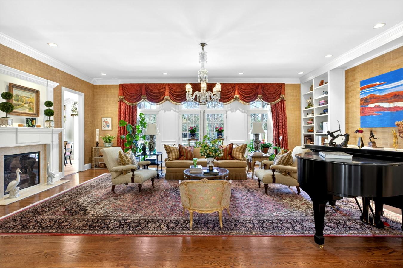 Elmont, New York, 11050, United States, 5 Bedrooms Bedrooms, ,5 BathroomsBathrooms,Residential,For Sale,2049685