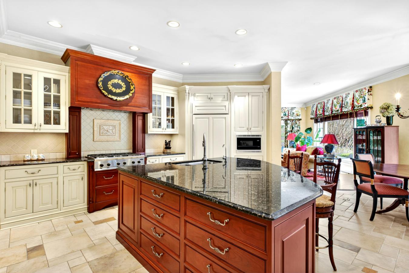 Elmont, New York, 11050, United States, 5 Bedrooms Bedrooms, ,5 BathroomsBathrooms,Residential,For Sale,2049685