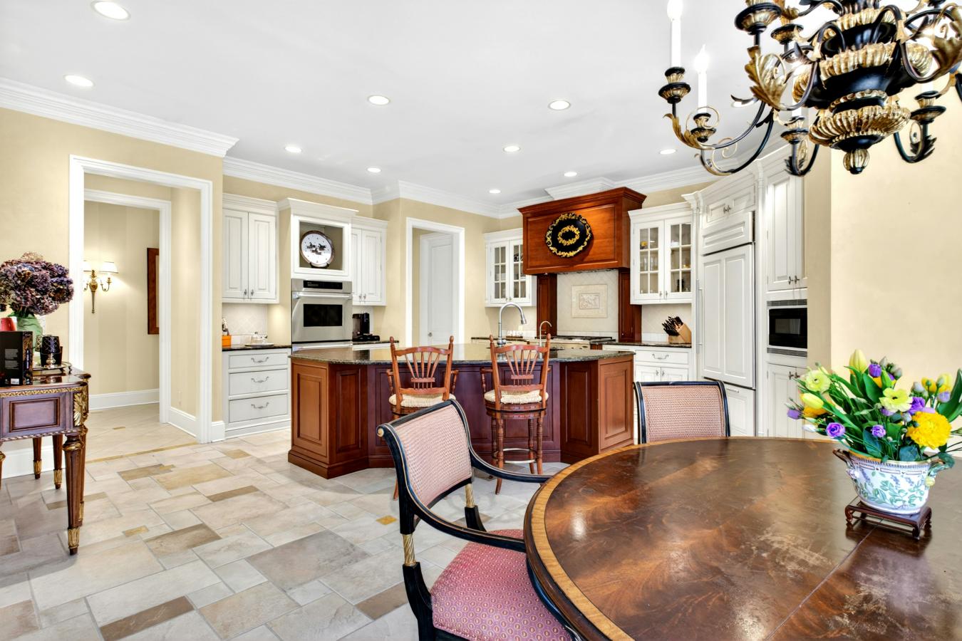 Elmont, New York, 11050, United States, 5 Bedrooms Bedrooms, ,5 BathroomsBathrooms,Residential,For Sale,2049685