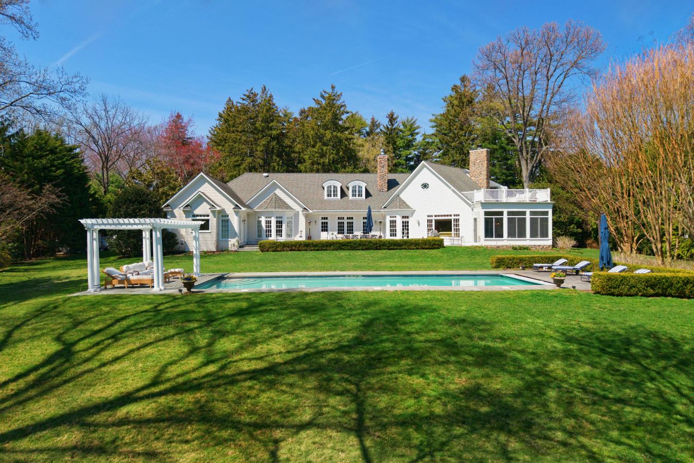 Elmont, New York, 11050, United States, 5 Bedrooms Bedrooms, ,5 BathroomsBathrooms,Residential,For Sale,2049685