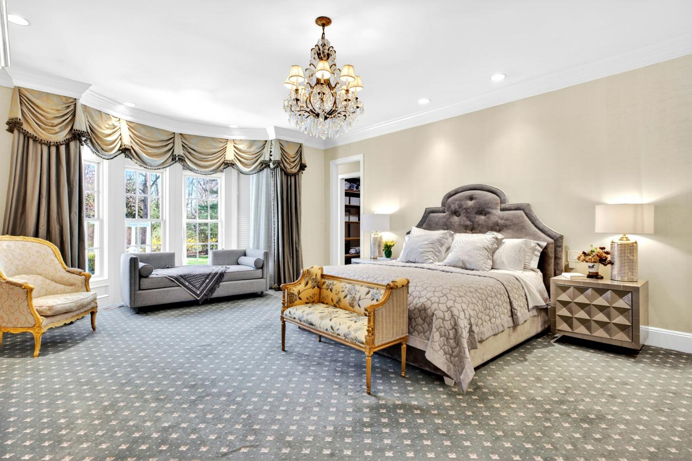 Elmont, New York, 11050, United States, 5 Bedrooms Bedrooms, ,5 BathroomsBathrooms,Residential,For Sale,2049685