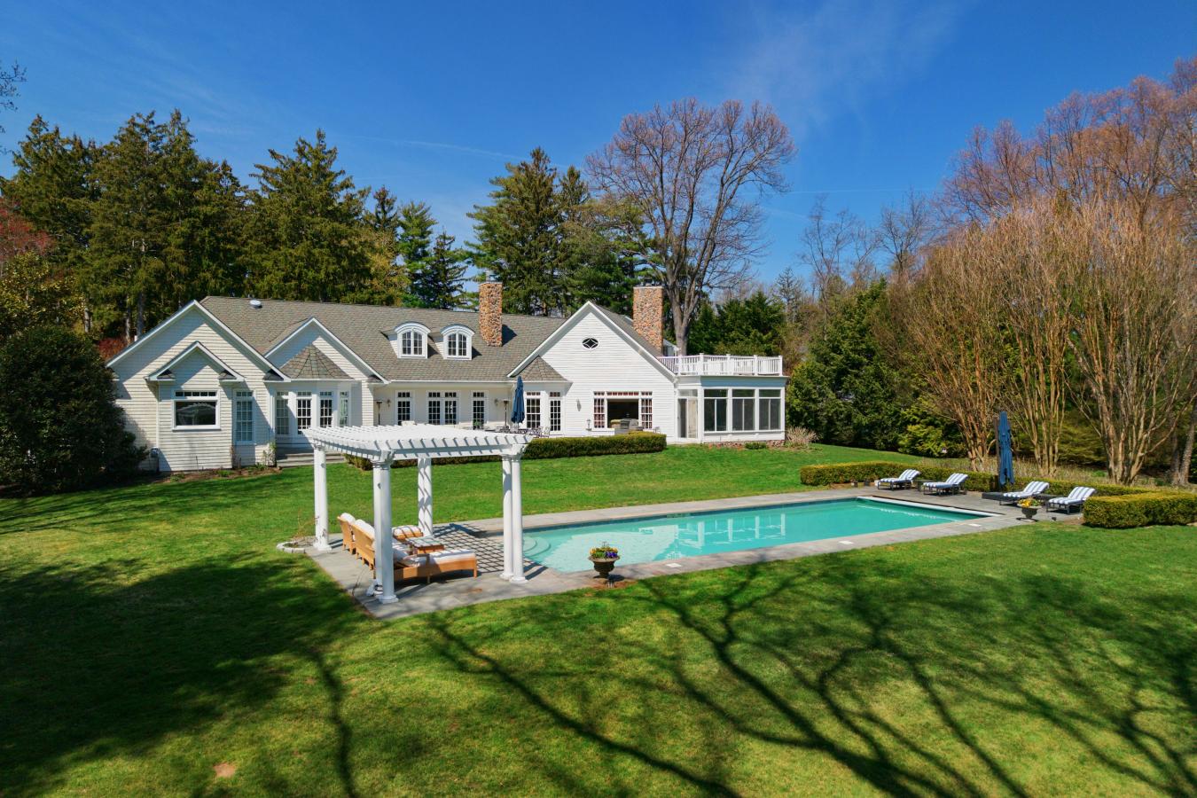 Elmont, New York, 11050, United States, 5 Bedrooms Bedrooms, ,5 BathroomsBathrooms,Residential,For Sale,2049685