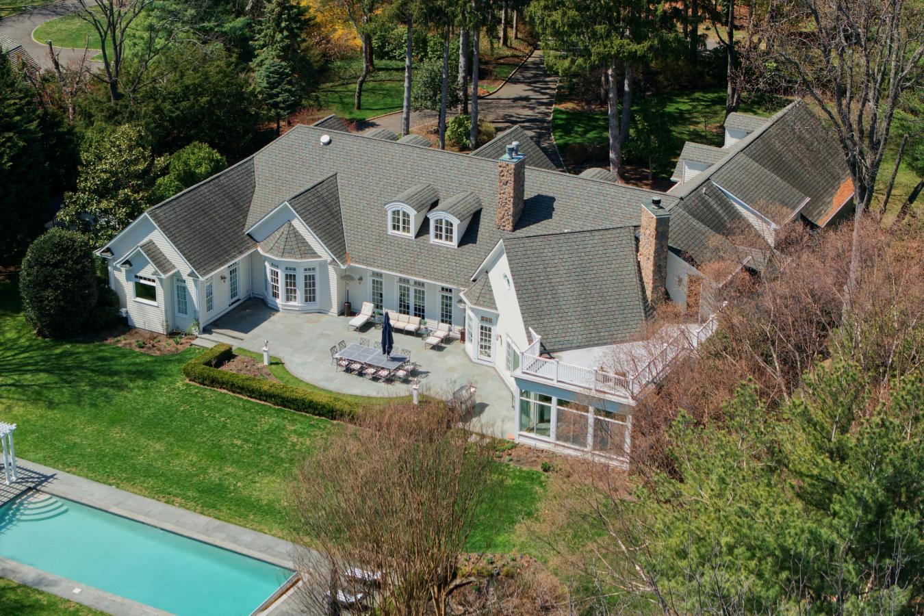 Elmont, New York, 11050, United States, 5 Bedrooms Bedrooms, ,5 BathroomsBathrooms,Residential,For Sale,2049685