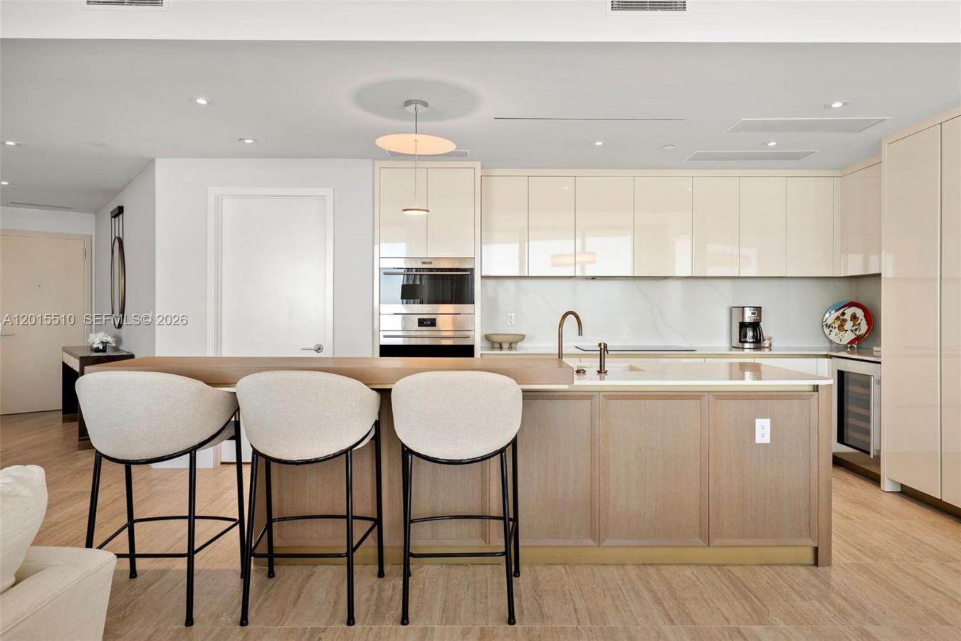 Fort Lauderdale, Florida, 33304, United States, 2 Bedrooms Bedrooms, ,3 BathroomsBathrooms,Residential,For Sale,2049684