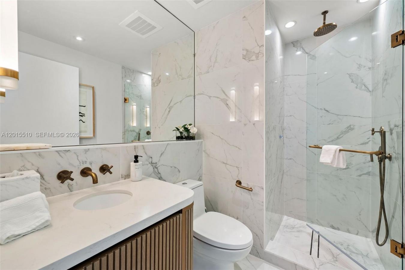 Fort Lauderdale, Florida, 33304, United States, 2 Bedrooms Bedrooms, ,3 BathroomsBathrooms,Residential,For Sale,2049684