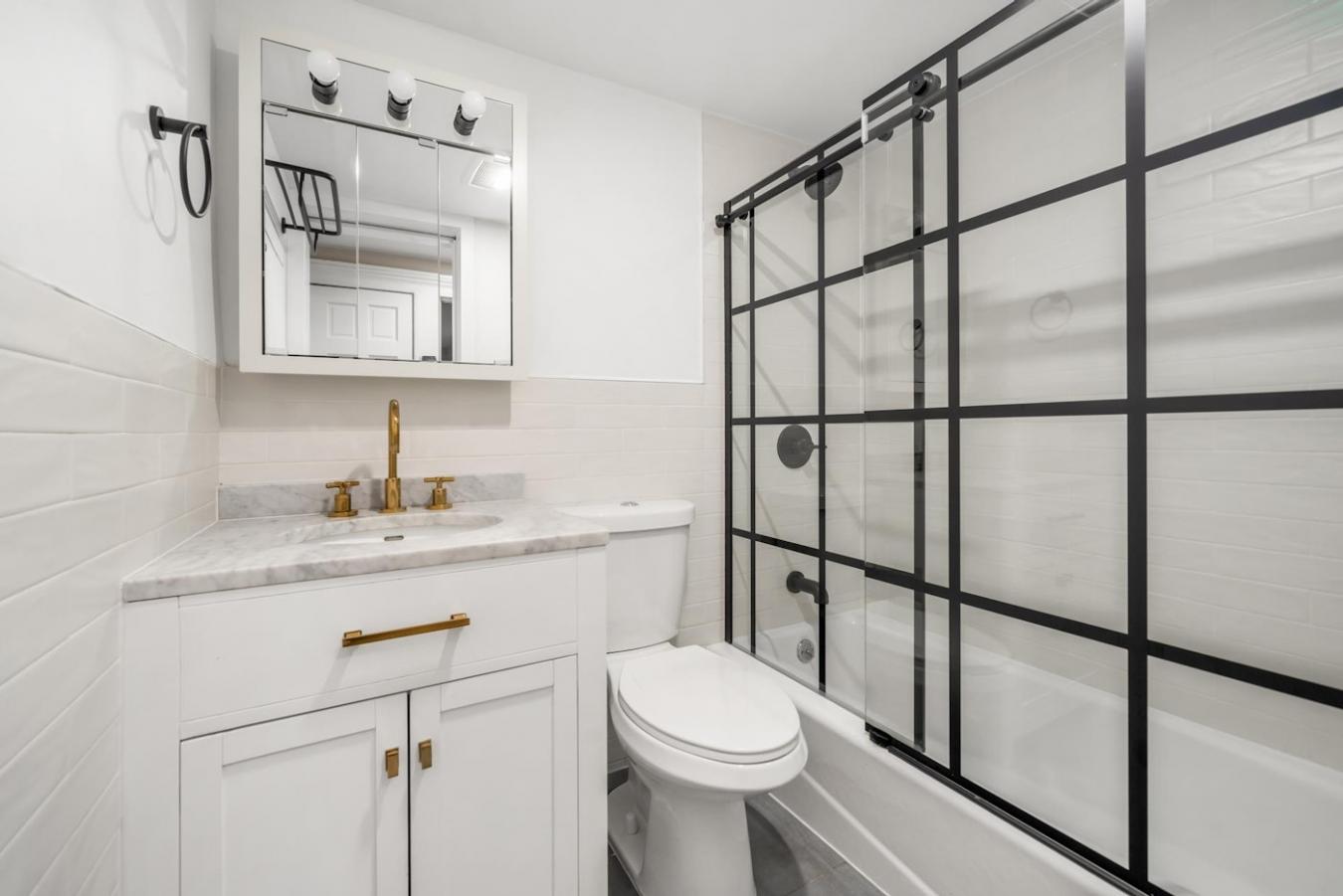 Williamsburg, North side, New York, 11211, United States, 4 Bedrooms Bedrooms, ,6 BathroomsBathrooms,Residential,For Sale,2049683