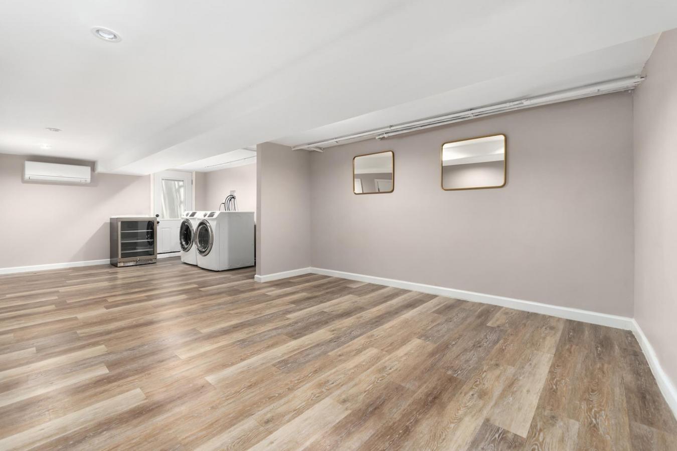 Williamsburg, North side, New York, 11211, United States, 4 Bedrooms Bedrooms, ,6 BathroomsBathrooms,Residential,For Sale,2049683